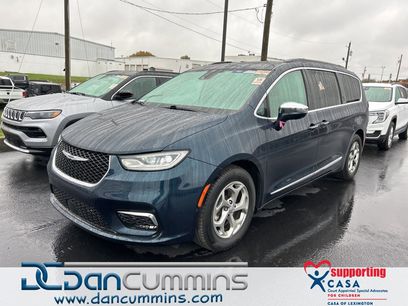 Used 2022 Chrysler Pacifica Limited