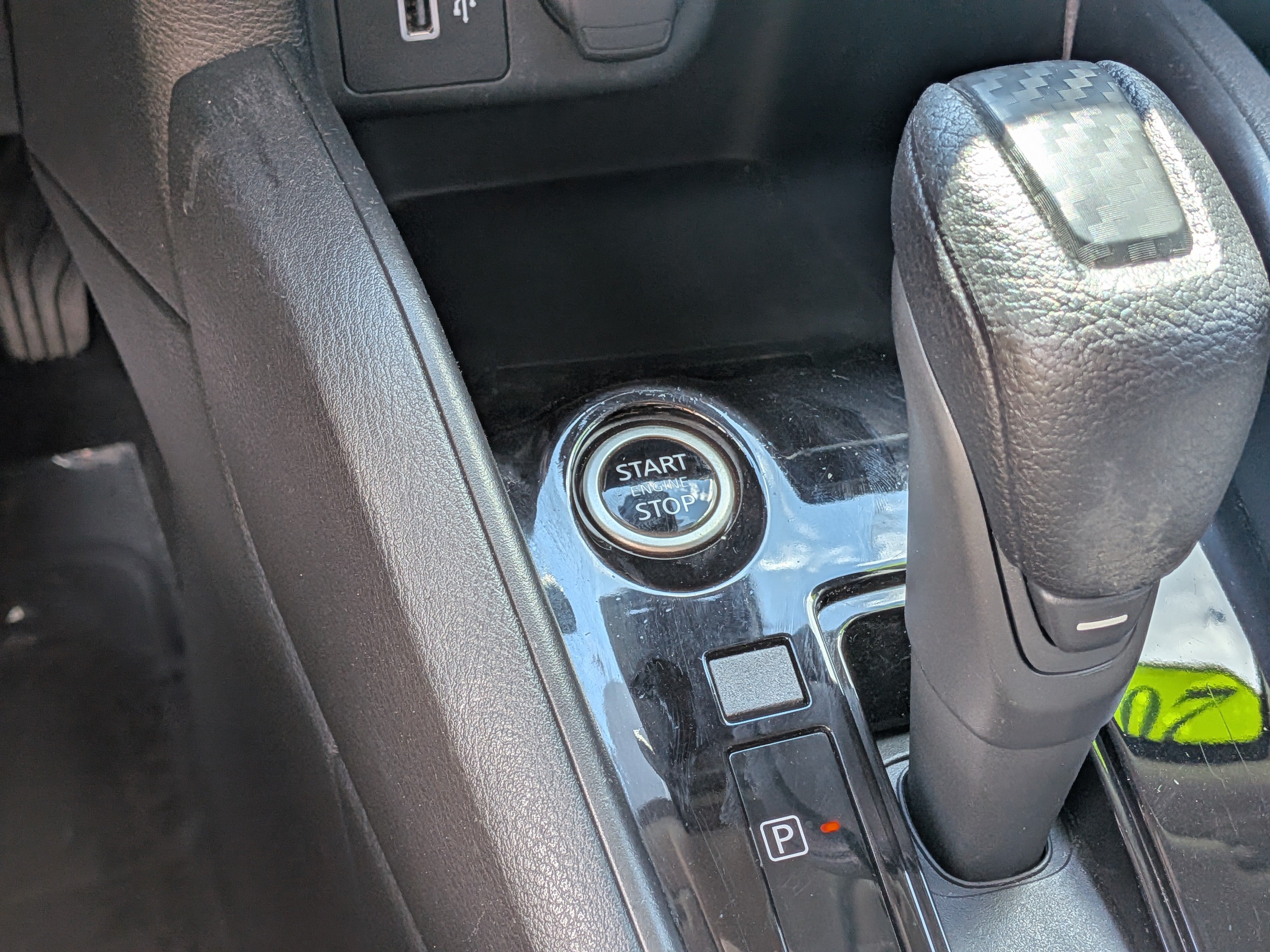 Used 2021 Nissan Versa S FWD image 27