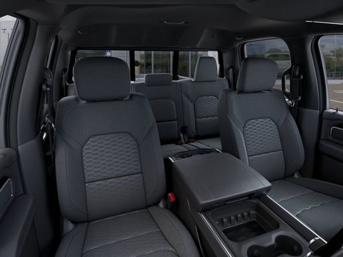 New 2026 RAM 1500 4x4 Quad Cab image 16