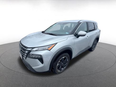 Used 2025 Nissan Rogue SV image 9