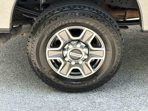 Certified 2025 Ford F250 Lariat w/ FX4 Off-Road Package AWD/4WD image 10