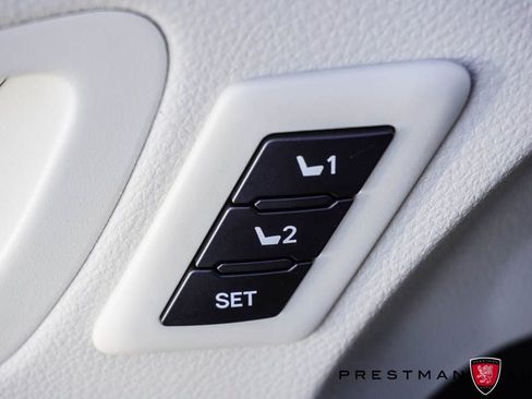 Used 2024 Toyota Sienna Platinum AWD/4WD image 24