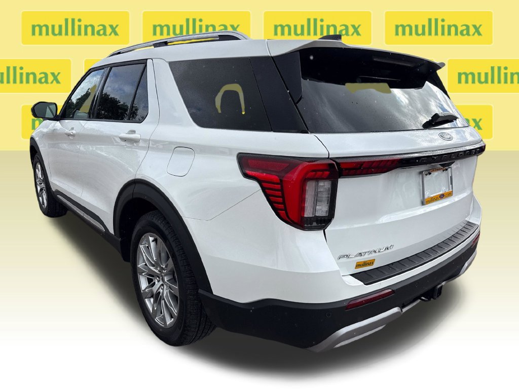 Used 2026 Ford Explorer Platinum RWD image 9