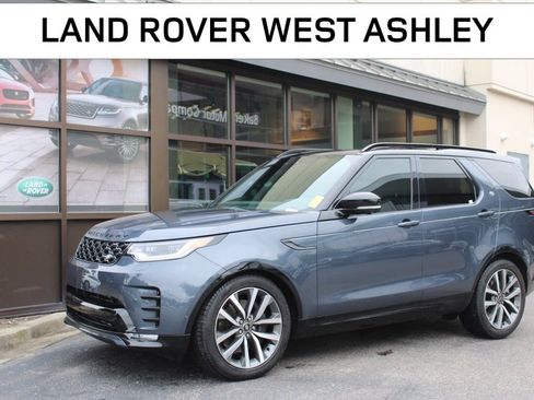 Certified 2025 Land Rover Discovery Dynamic SE image 1