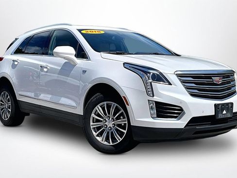 Used 2018 Cadillac XT5 Luxury w/ Driver Awareness Package AWD/4WD image 3
