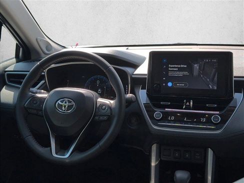 Used 2025 Toyota Corolla Cross XLE w/ Convenience Package AWD/4WD image 24