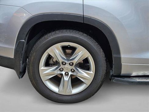 Used 2015 Toyota Highlander Limited Platinum AWD/4WD image 20