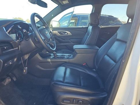 Used 2023 Chevrolet Traverse LT image 22