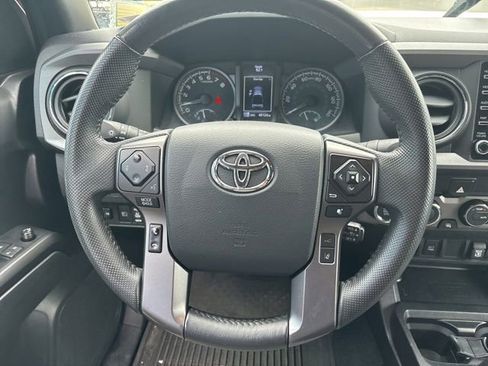 Used 2023 Toyota Tacoma TRD Off-Road AWD/4WD image 17