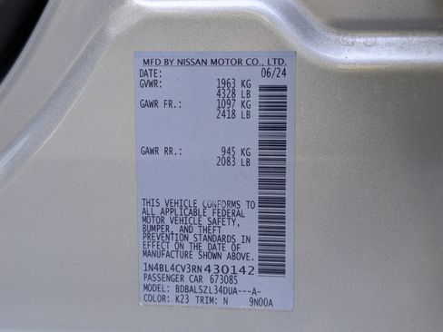 Used 2024 Nissan Altima 2.5 SR FWD image 35