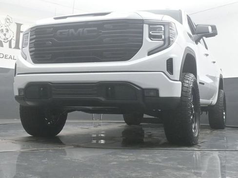 Used 2026 GMC Sierra 1500 SLT AWD/4WD image 4