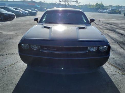 Used 2014 Dodge Challenger SXT w/ Super Sport Group (SS/T) image 7