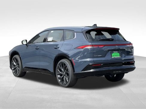 New 2026 Toyota Crown Signia image 3