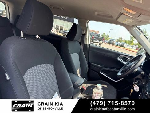 Used 2020 Kia Soul LX FWD image 9