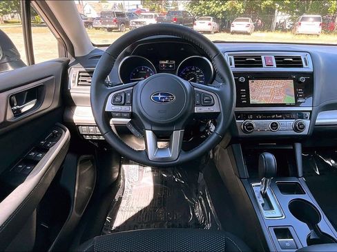 Used 2017 Subaru Outback 2.5i Premium AWD/4WD image 7