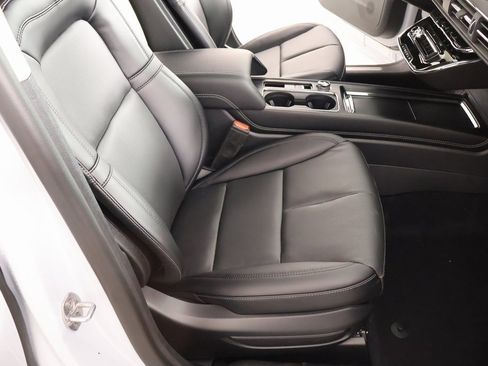 New 2026 Lincoln Corsair Premiere image 14