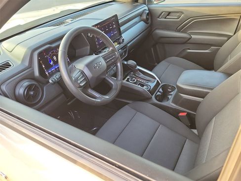 Used 2023 Chevrolet Colorado Trail Boss w/ Technology Package image 3