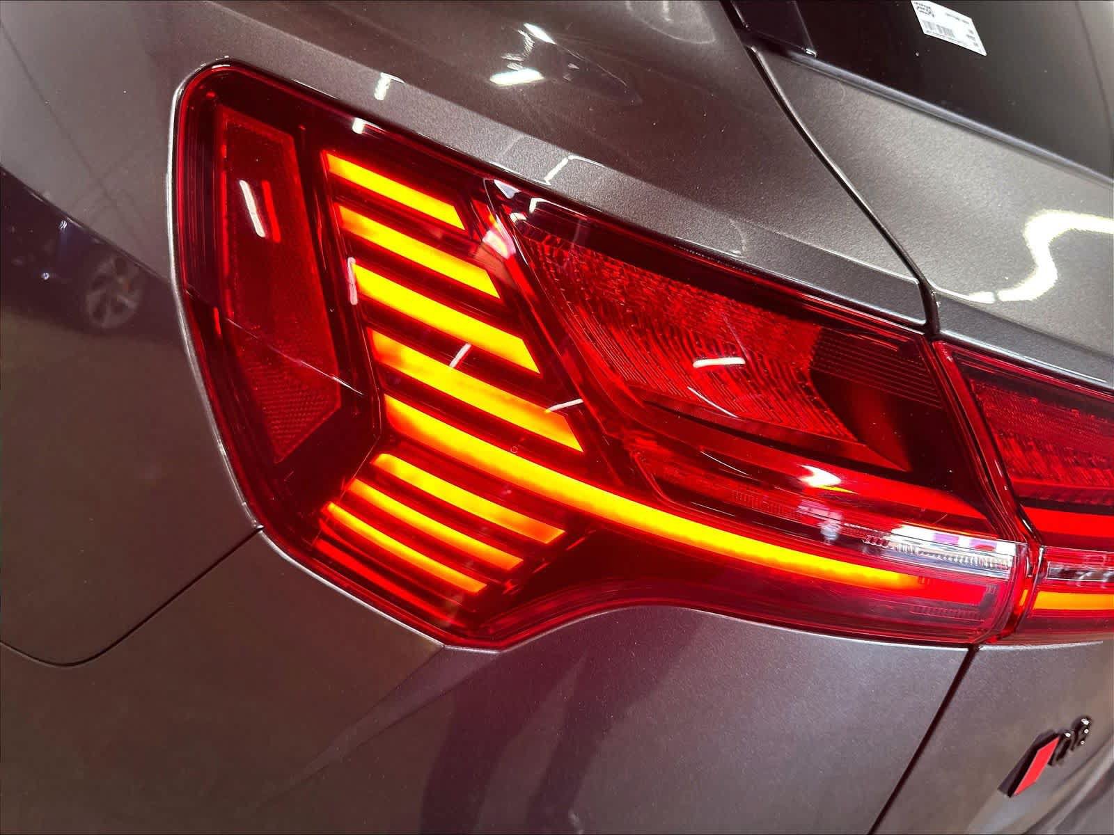 Used 2024 Audi Q8 e-tron Premium Plus AWD/4WD image 30