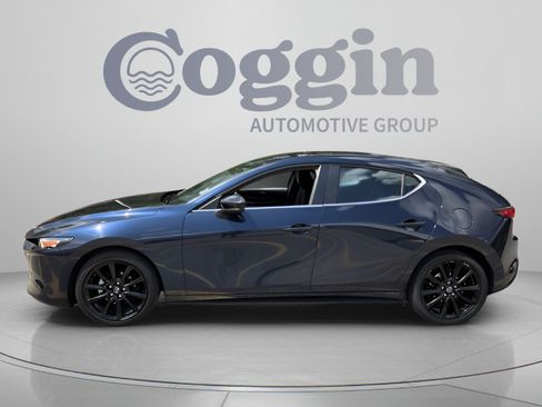 Used 2024 MAZDA MAZDA3 s FWD image 2