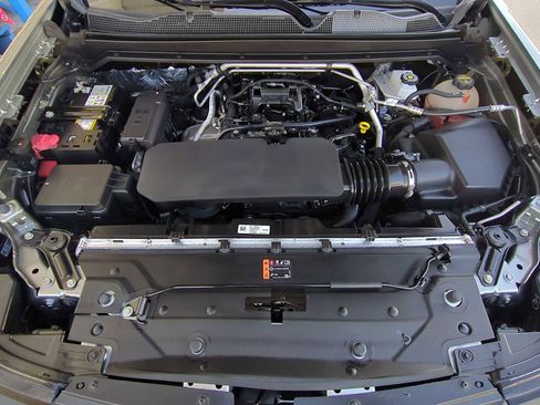 Used 2024 Chevrolet Colorado W/T w/ WT Convenience Package image 28