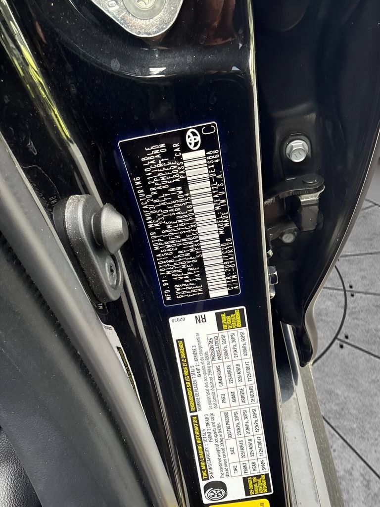 Used 2020 Toyota Corolla SE FWD image 28