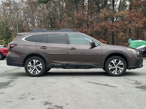Used 2020 Subaru Outback Limited image 12