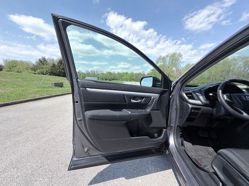 Used 2019 Honda CR-V LX image 13