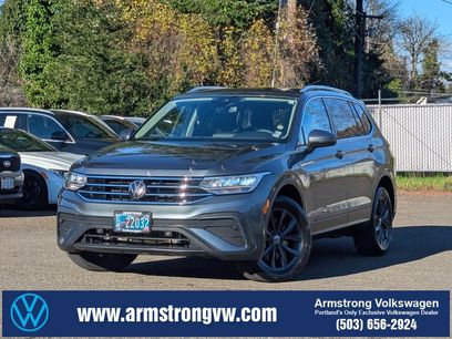 Used 2022 Volkswagen Tiguan SE w/ Panoramic Sunroof Package