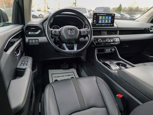 Used 2025 Honda Pilot EX-L image 41