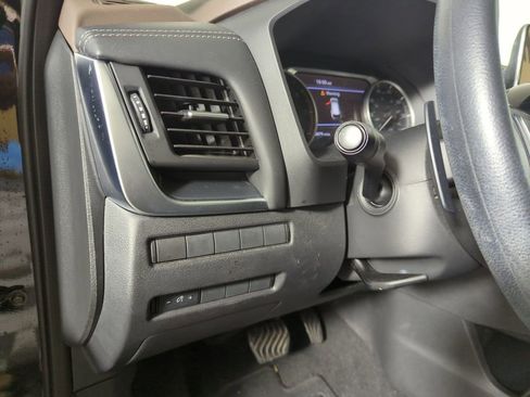 Used 2021 Nissan Rogue S image 26