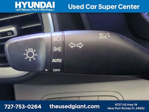 Used 2020 Hyundai Venue SEL w/ Convenience Package FWD image 30