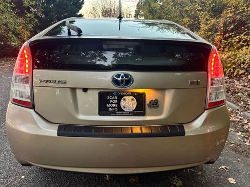 Used 2011 Toyota Prius Four image 14
