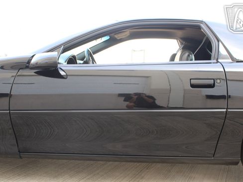 Used 2002 Chevrolet Camaro Z28 w/ SS Performance/Appearance Pkg RWD image 39