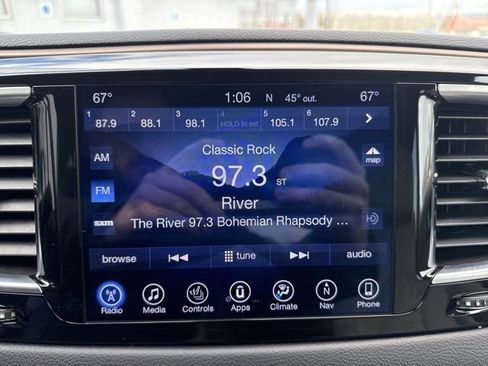 Used 2017 Chrysler Pacifica Touring-L Plus image 13