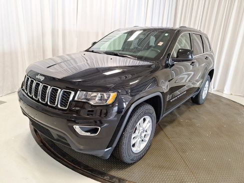 Used 2019 Jeep Grand Cherokee Laredo w/ Security & Convenience Group image 20