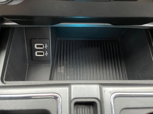 Used 2019 Ford F150 XLT w/ Equipment Group 302A Luxury AWD/4WD image 27