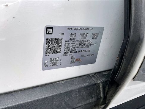 Used 2023 GMC Yukon Denali AWD/4WD image 3