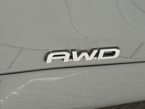 Used 2023 Toyota Highlander Platinum AWD/4WD image 39