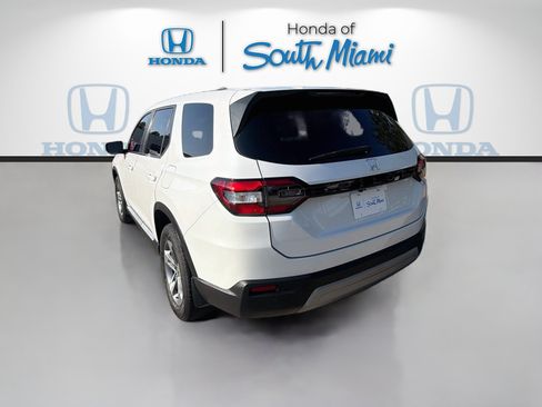 Used 2024 Honda Pilot EX-L image 5