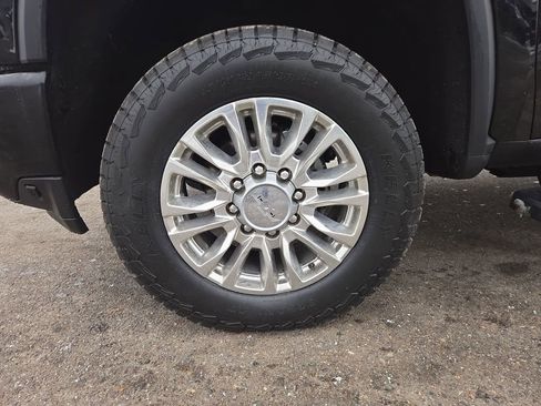 Used 2023 Chevrolet Silverado 3500 High Country image 10