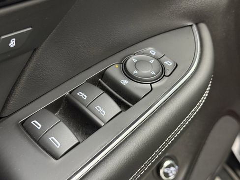 Used 2023 Buick Envision Essence w/ Sport Touring Package image 18