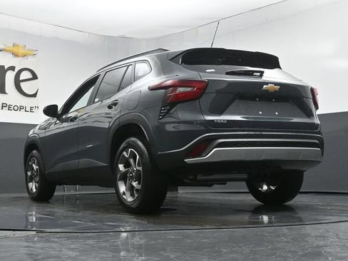 New 2026 Chevrolet Trax LT FWD image 5