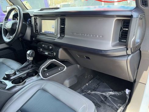 Used 2023 Ford Bronco Outer Banks AWD/4WD image 16