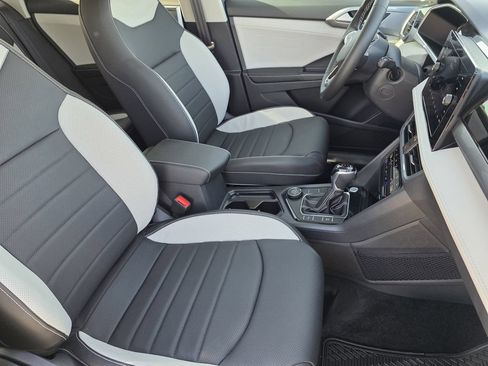 New 2026 Volkswagen Taos SEL AWD/4WD image 12
