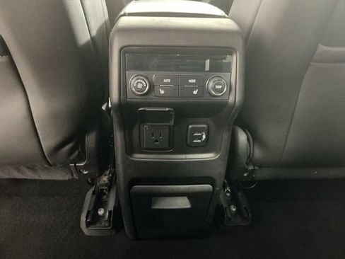 Used 2017 GMC Acadia Denali w/ Technology Package AWD/4WD image 34