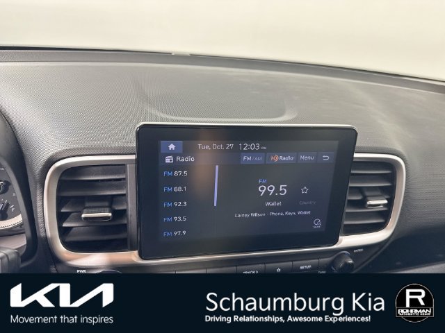 Used 2022 Hyundai Venue SE FWD image 6