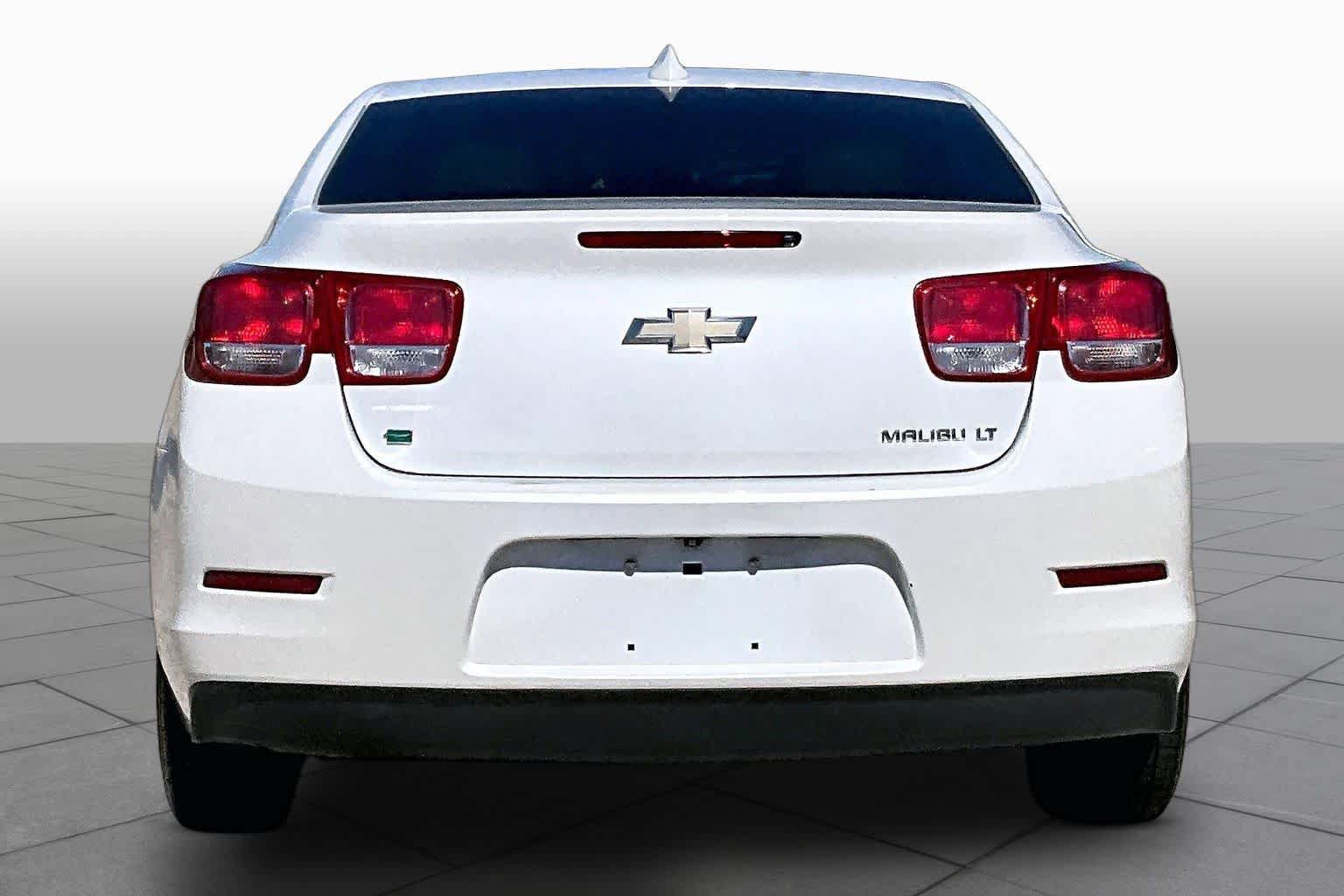 Used 2015 Chevrolet Malibu LT w/ Leather Package FWD image 5