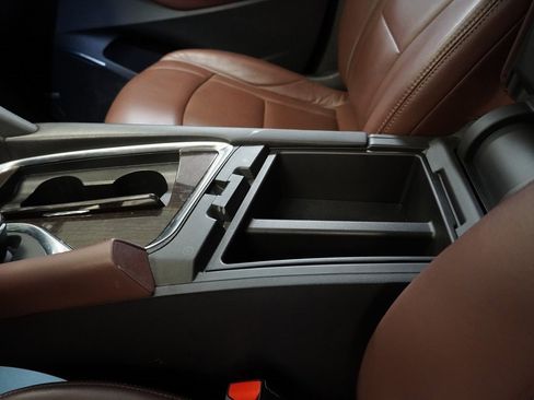 Used 2018 Buick Enclave Avenir w/ Avenir Technology Package image 24