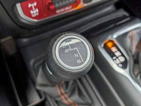 Certified 2022 Jeep Gladiator Mojave w/ LED Lighting Group image 23