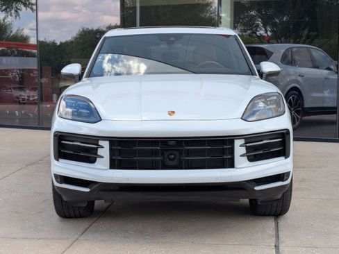Certified 2025 Porsche Cayenne E-Hybrid AWD/4WD image 6